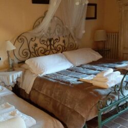 5 bedroom house with pool for sale near Cortona Tuscany (1)