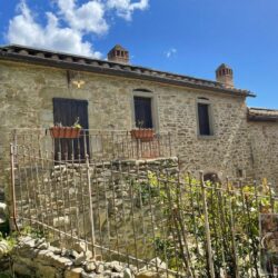 5 bedroom house with pool for sale near Cortona Tuscany (18)