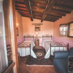 5 bedroom house with pool for sale near Cortona Tuscany (37)