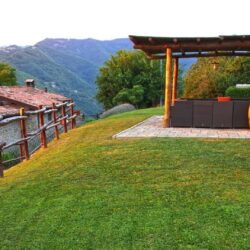 A beautiful farmhouse property with pool for sale in Garfagnana Tuscany (1)