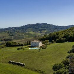Beautiful Villa for sale near Montepulciano Tuscany (29)