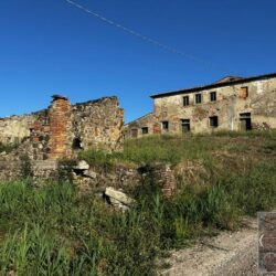 Farmhouse to restore near Lajatico Tuscany (25)