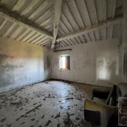 Farmhouse to restore near Lajatico Tuscany (4)
