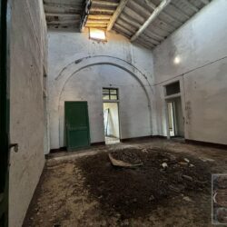 Farmhouse to restore near Lajatico Tuscany (9)