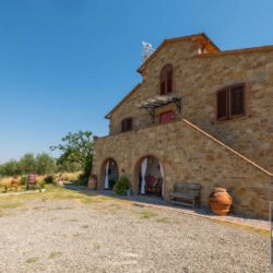 Farmhouse with pool for sale in Tuscany near Volterra (17)