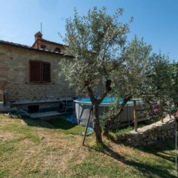 Farmhouse with pool for sale in Tuscany near Volterra (24)