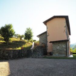 V567112 house for sale near Gallicano Tuscany (16)