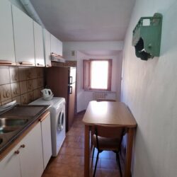 Volterra building for sale with 3 apartments and garden (11)