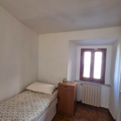 Volterra building for sale with 3 apartments and garden (13)