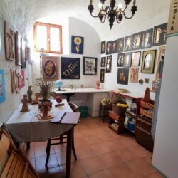 Volterra building for sale with 3 apartments and garden (6)