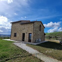 restored barn for sale near Volterra Tuscany (17)