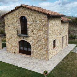 restored barn for sale near Volterra Tuscany (37)