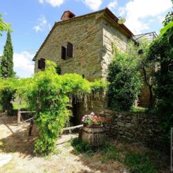 Charming House with Pool for sale near Cortona Tuscany (17)