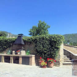 Farmhouse for sale with pool near Cortona, Tuscany (12)