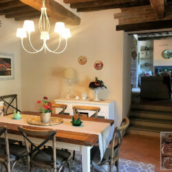 Farmhouse for sale with pool near Cortona, Tuscany (20)