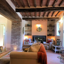 Farmhouse for sale with pool near Cortona, Tuscany (24)