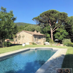 Farmhouse for sale with pool near Cortona, Tuscany (5)