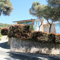 modern villa for sale near the sea Quercianella Livorno Tuscany (31)