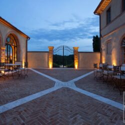 An incredible luxury property for sale in Tuscany (2)