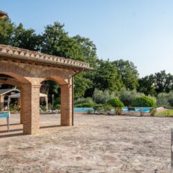 Property with Pool and annex for sale near Perugia Umbria Italy (24)