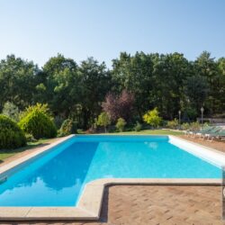 Property with Pool and annex for sale near Perugia Umbria Italy (26)