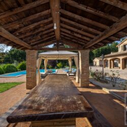 Property with Pool and annex for sale near Perugia Umbria Italy (32)