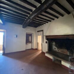 Wonderful restoration property for sale near Cortona Tuscany (8)