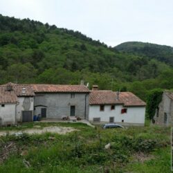 Charming Hamlet House for sale in Tuscany (9)