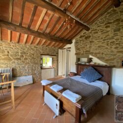 A characterful house for sale near Cortona in Tuscany (35)