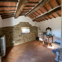 A characterful house for sale near Cortona in Tuscany (39)