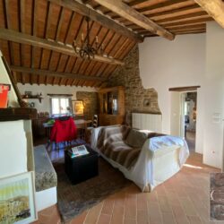 A characterful house for sale near Cortona in Tuscany (42)
