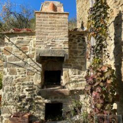 A characterful house for sale near Cortona in Tuscany (43)