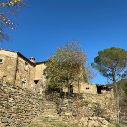 A characterful house for sale near Cortona in Tuscany (52)