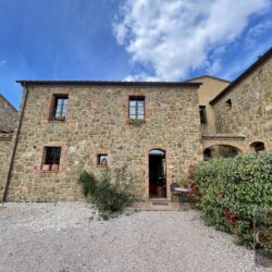 Beautiful apartment for sale on complex near Montalcino Tuscany (23)