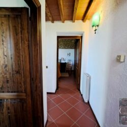 Apartment with pool for sale near Volterra Tuscany (10)