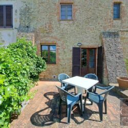 Apartment with pool for sale near Volterra Tuscany (18)