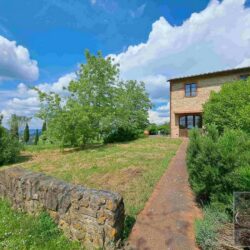 Apartment with pool for sale near Volterra Tuscany (2)