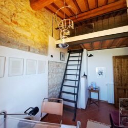 Apartment with pool for sale near Volterra Tuscany (7)