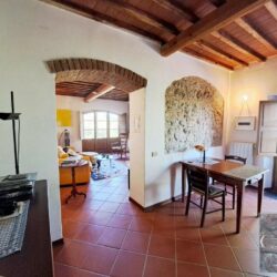 Apartment with pool for sale near Volterra Tuscany (9)