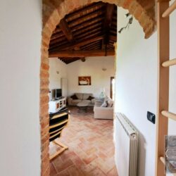 Detached apartment with shared pool on a complex near Castelfalfi golf course in Tuscany (13)