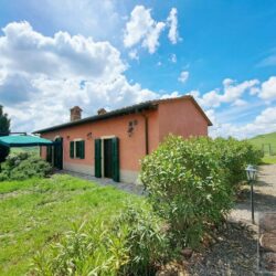 Detached apartment with shared pool on a complex near Castelfalfi golf course in Tuscany (15)