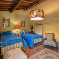 A beautiful Tuscan Farmhouse for sale with Greenhouse near Arezzo (35)