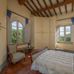 A beautiful Tuscan Farmhouse for sale with Greenhouse near Arezzo (37)