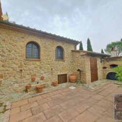 Detached house with shared pool for sale near Volterra Tuscany (11)