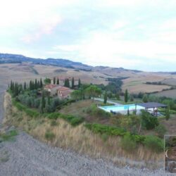 Detached house with shared pool for sale near Volterra Tuscany (14)