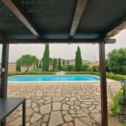 Detached house with shared pool for sale near Volterra Tuscany (18)