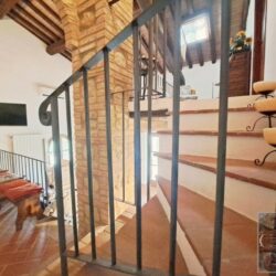 Detached house with shared pool for sale near Volterra Tuscany (27)