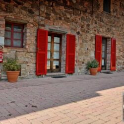 Wonderful Tuscan farmhouse for sale near Chianni (13)