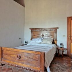 Wonderful Tuscan farmhouse for sale near Chianni (16)