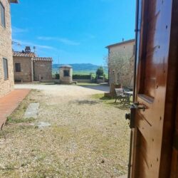 apartment for sale in Tuscany with pool (19)